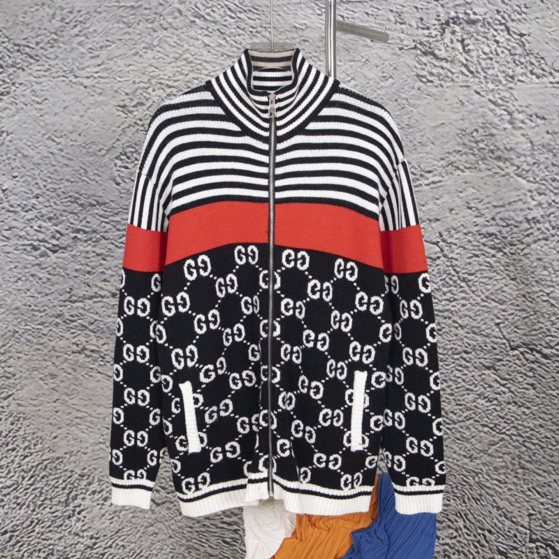 G*u*i coats